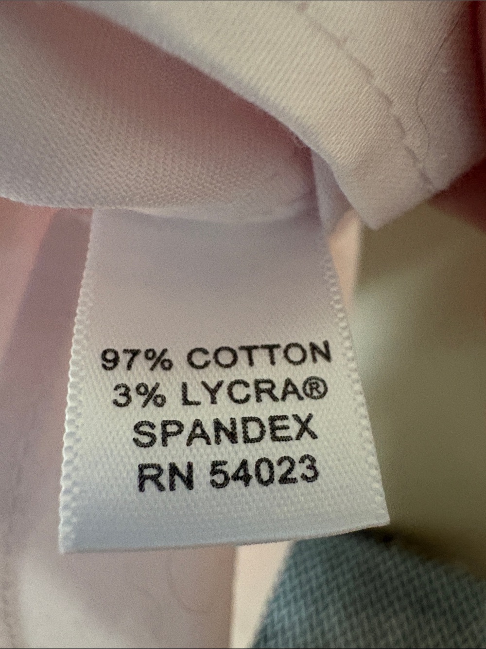 Banana Republic Women’s Button-Down Shirt in Pale Pink - Picture 4 of 5